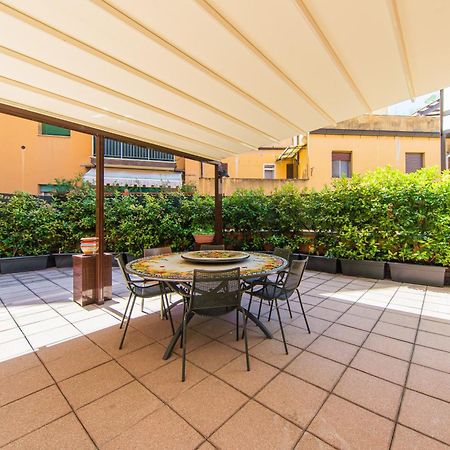 Nettuno Apartment - Private Garden In Bologna Center Екстер'єр фото