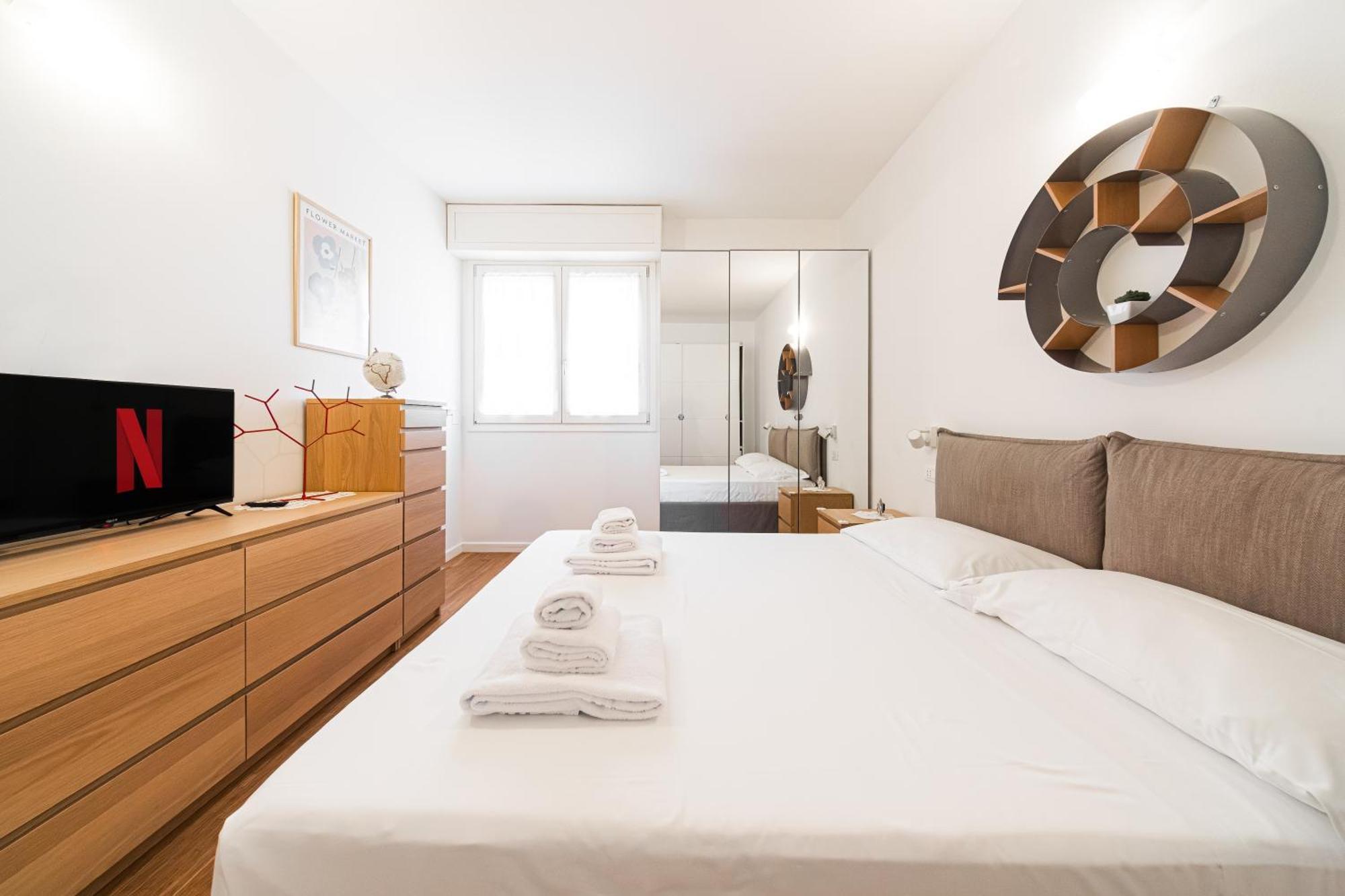 Nettuno Apartment - Private Garden In Bologna Center Екстер'єр фото