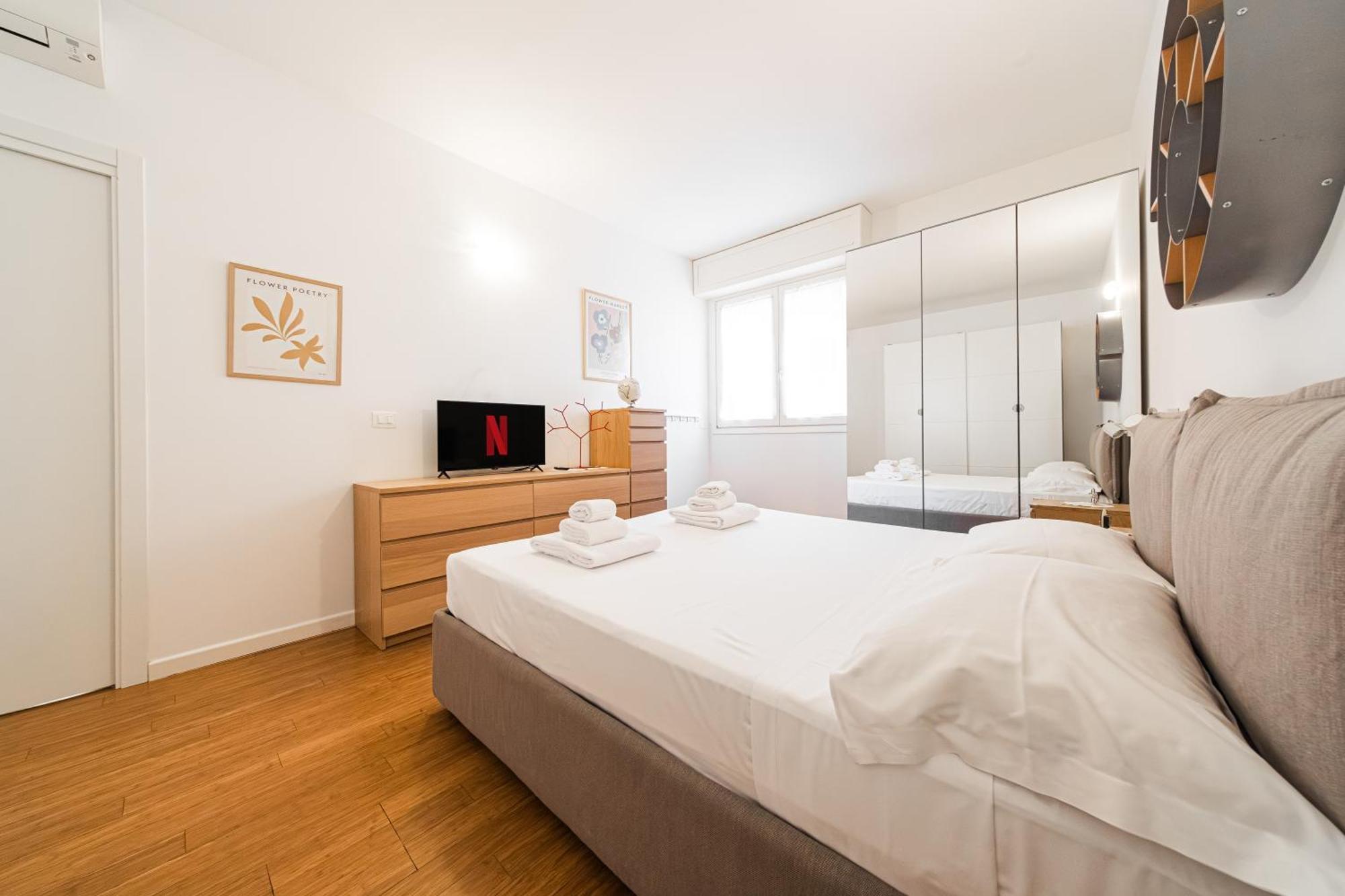 Nettuno Apartment - Private Garden In Bologna Center Екстер'єр фото