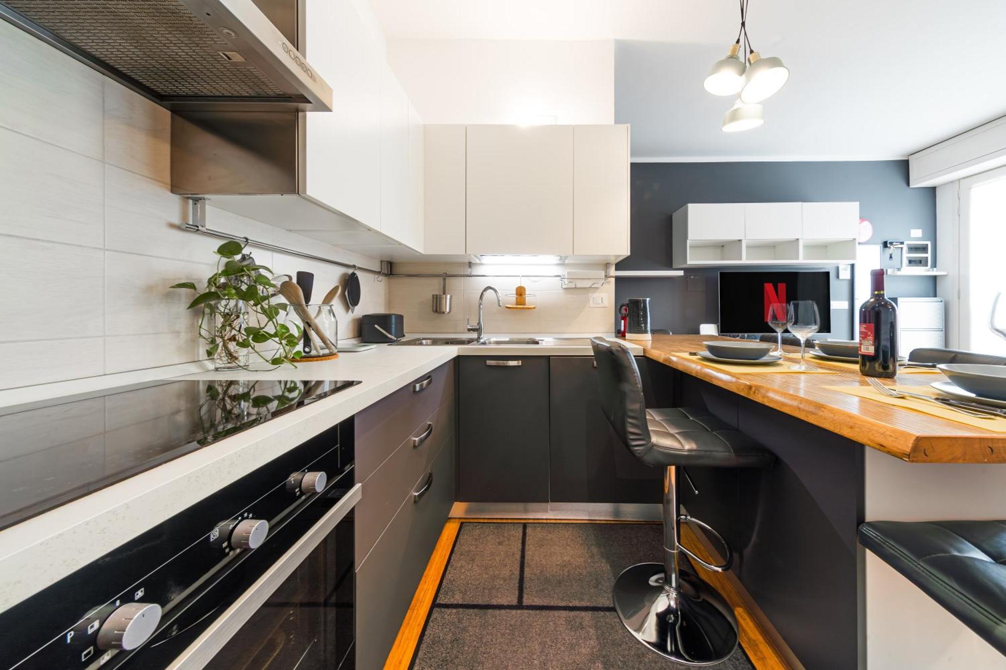 Nettuno Apartment - Private Garden In Bologna Center Екстер'єр фото