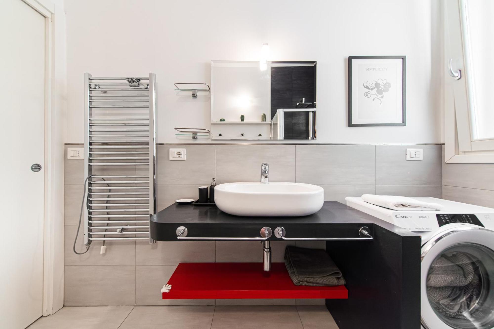 Nettuno Apartment - Private Garden In Bologna Center Екстер'єр фото